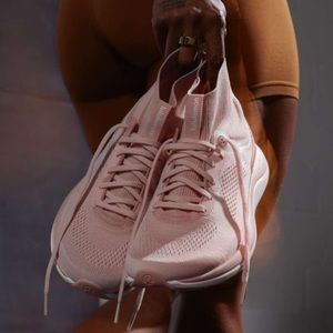 Lululemon chargefeels mid sneaker 7.5